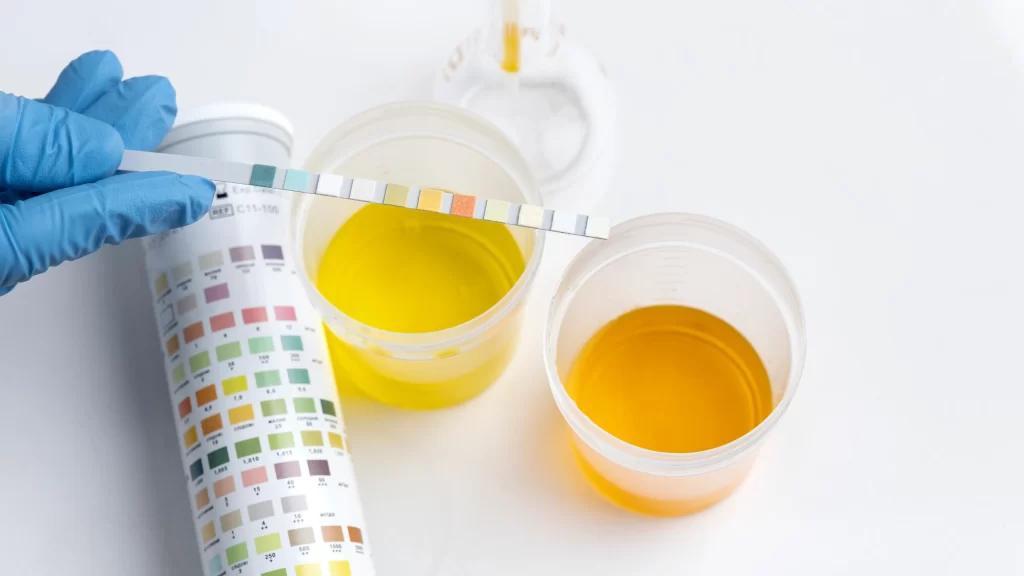 The tear-free formula has a pH value within the neutral range.